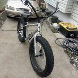 Mongoose Malice 6 Speed Big Tire Cruiser