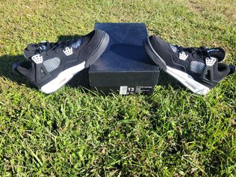 NEW - Air Jordan 4 Retro, White Thunder