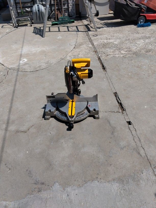 Cut Dewalt Machine Used