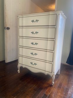French Provincial 5-Drawer Tall Dresser