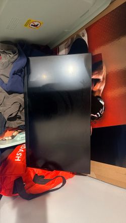 I have these LCD gaming monitors, I want to get $80 for each one,if you want two or more, we can work something out.