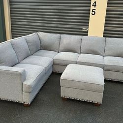 Sectional Couch 
