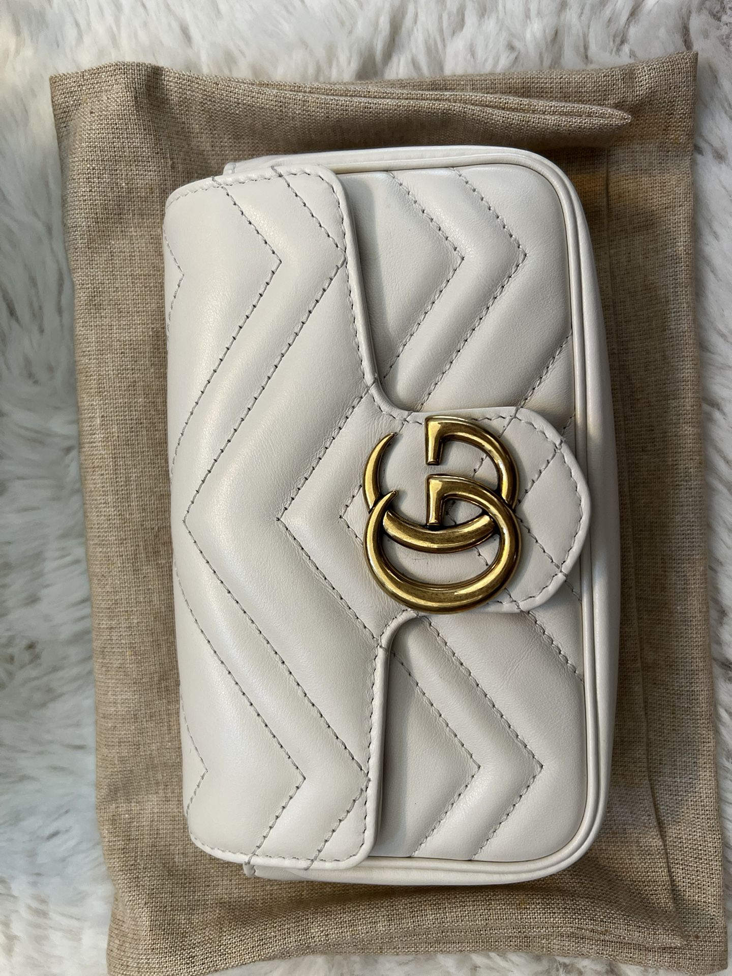 Gucci Marmont Mini Grey Shoulder Bag for Sale in Las Vegas, NV - OfferUp