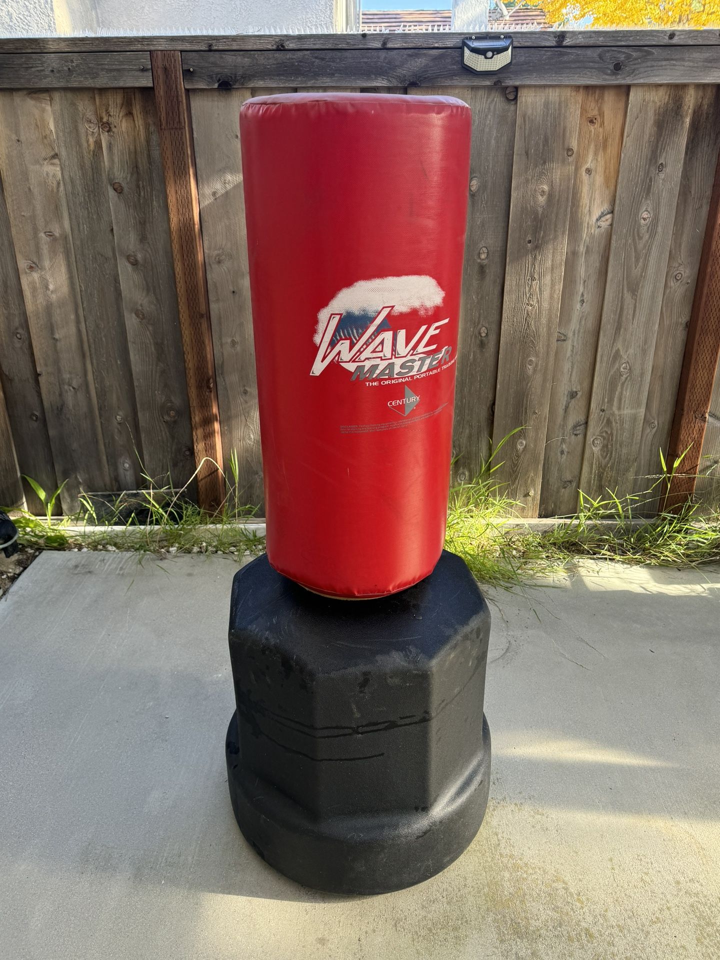 Century Original Wavemaster Adjustable Height Freestanding Training Bag