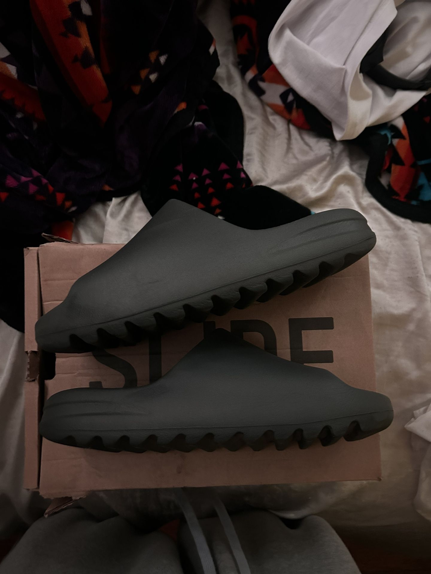 Yeezy slide dark onyx