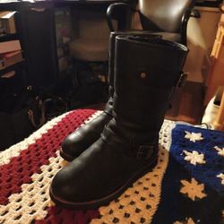 UGG SIZE9 WOMEN'S LEATHER Sheepskin Lined Biker Boots