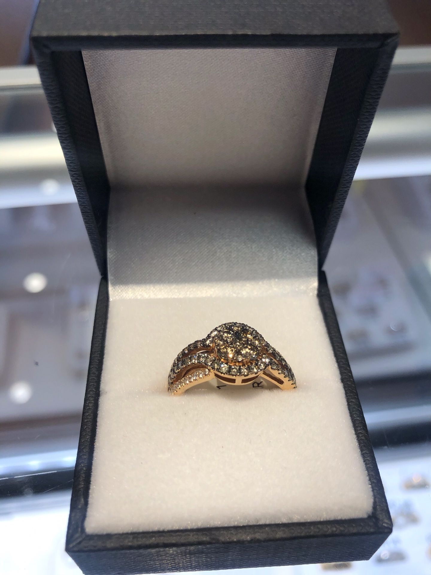 14 ROSEGOLD DIAMOND RING ($40 TO OUT ON LAYAWAY)ASK FOR KEEKEE
