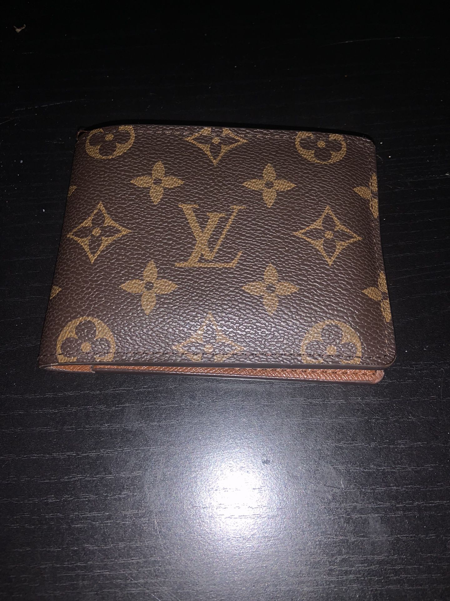 VERY LIGHTLY Used LV Wallet for Sale in Miami, FL - OfferUp