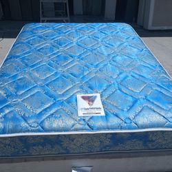 Sealy Queen Mattress And Box Spring 
