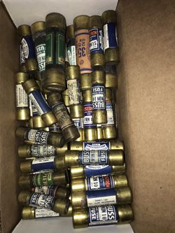 Buss fuses; large. 100+.