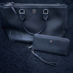 Tory burch bag with a Wallet