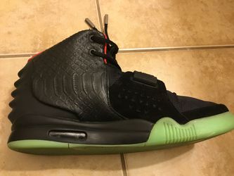 Nike Air Yeezy 2 NRG Solar Red Detailed Review (Kanye West Yeezy Boost) 