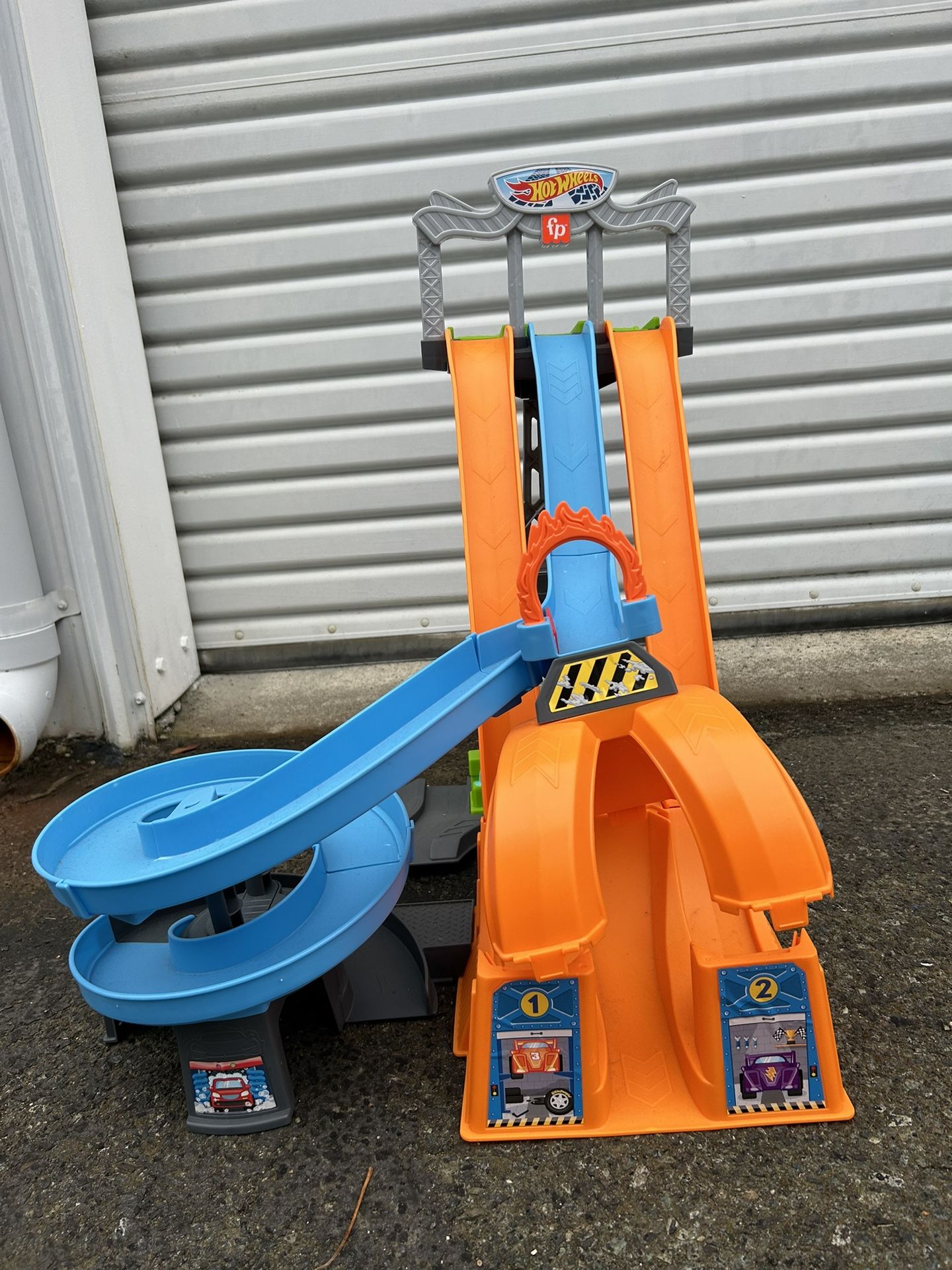 FREE Fisher Price/ Hot Wheels Car Ramp