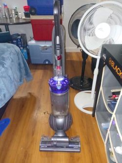 Dyson Bagless Vacuum Cleaner