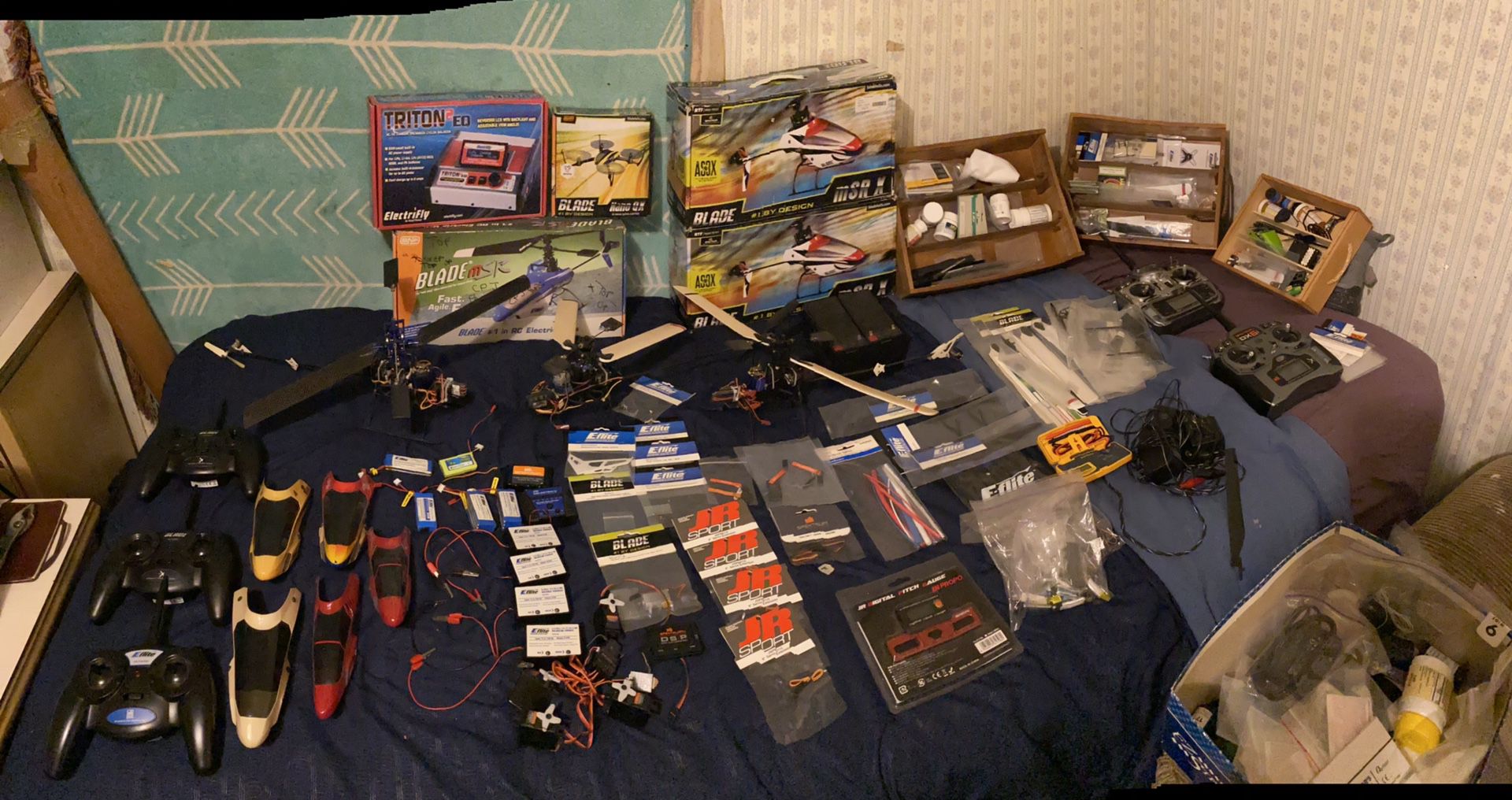 Rc helicopters Dx6i And Dx7 Receivers and tons of Parts