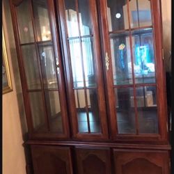 Vitrina De Madera Pequeña As is