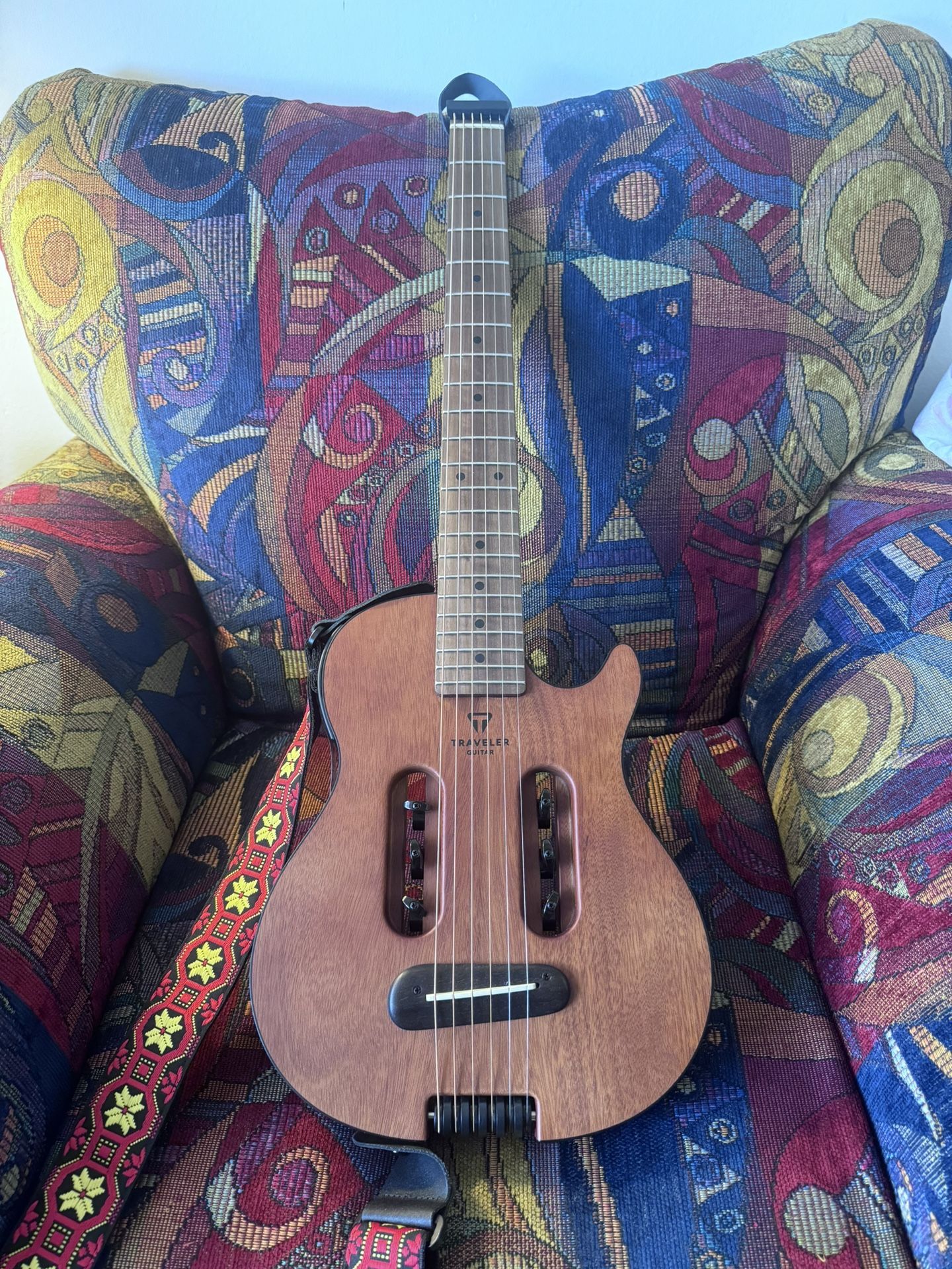 Traveler Guitar B-Stock Escape Mark III (Mahogany)