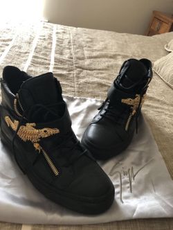 Size 11 $400 firm all shoes posted are %1000 authentic