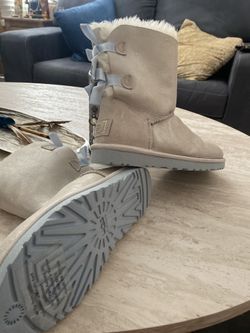 Size 5 uggs women’s uggpure