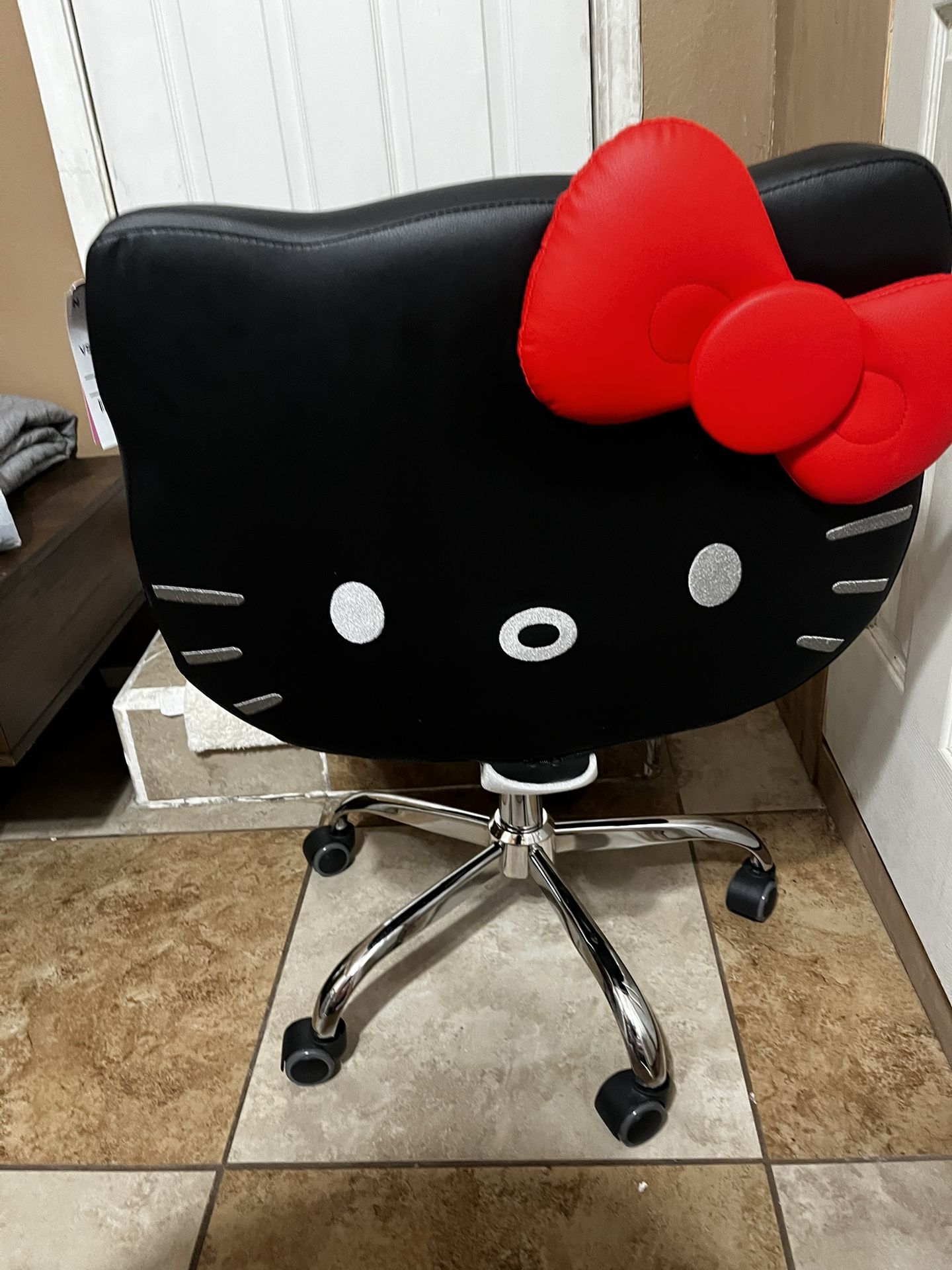 Hello Kitty Chair