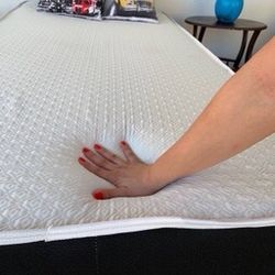 NEW TWIN MEMORY FOAM MATTRESS AND BOX SPRING ALL NEW