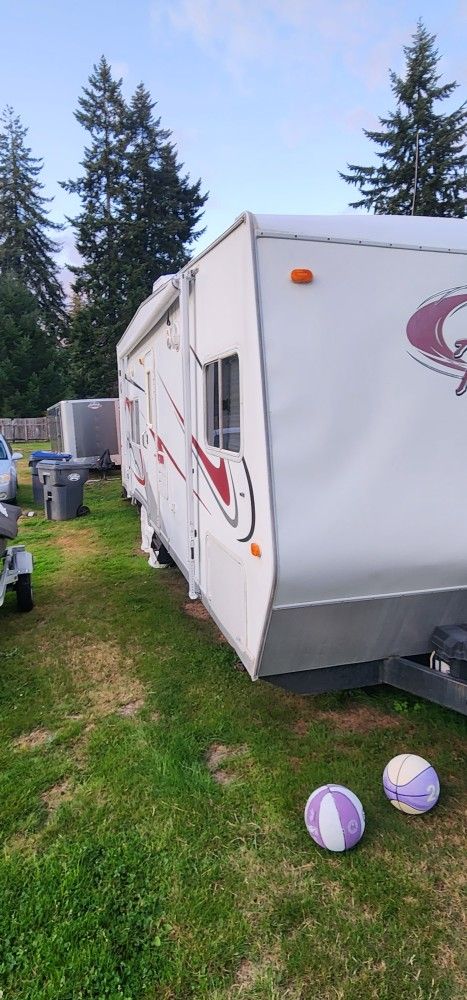 2006 Attitude 26ft Toyhauler