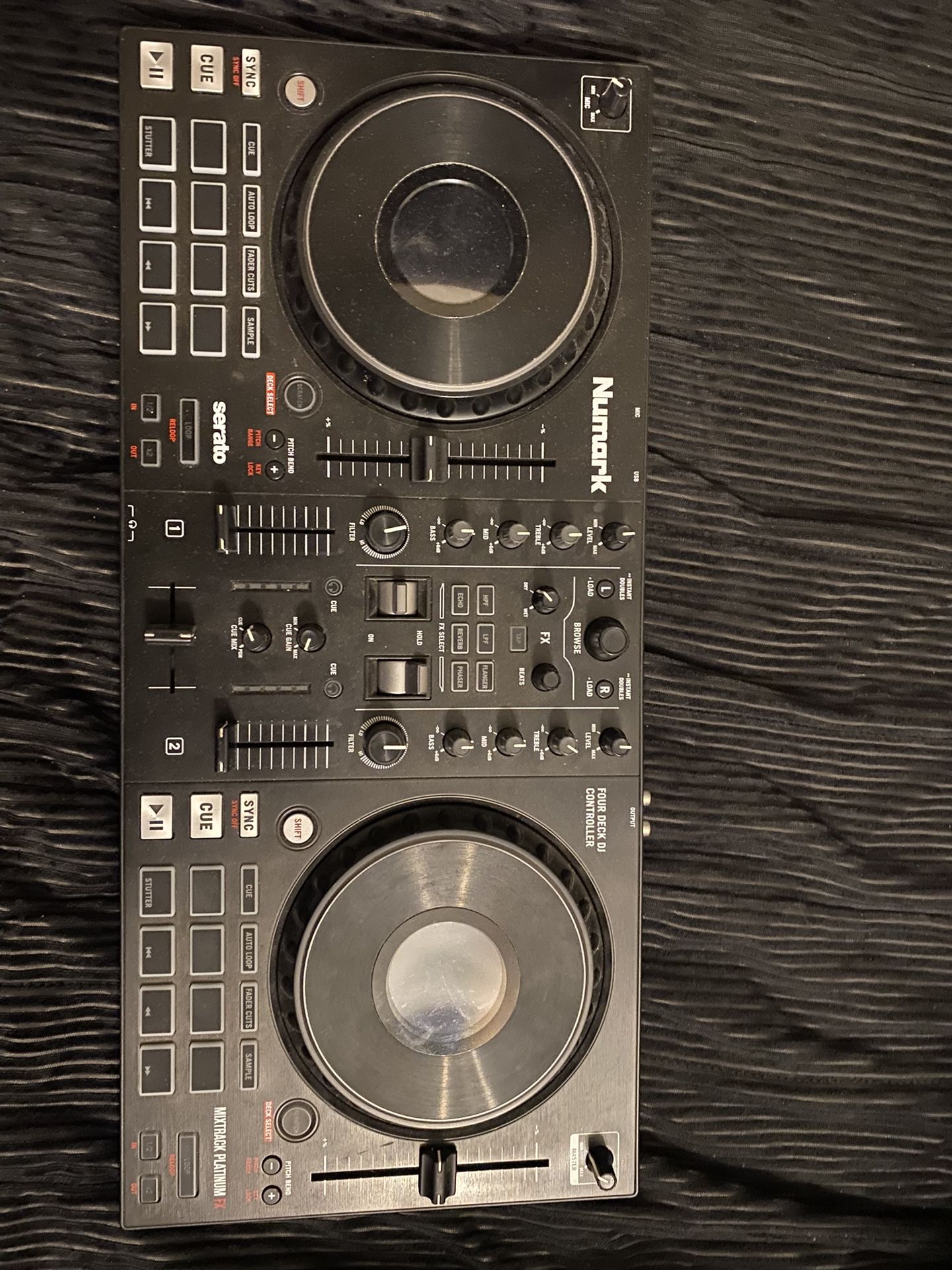 Numark Mix track Platinum Fx