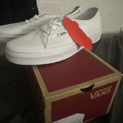Woman’s Vans Size 7