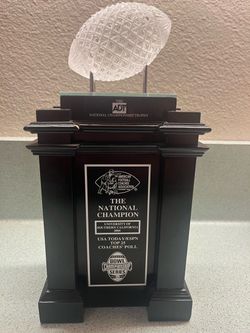 2004 USC Trojans coaches, national championship trophy