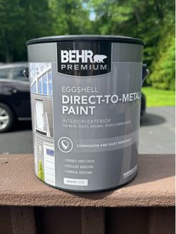 BEHR Direct to Metal Paint for Metal Fences, Railings, Doors, and Garage Doors | White 7200