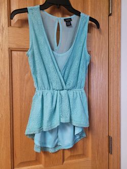 Rue 21 sleeveless Top. Size Small. Light Blue