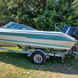 91 Searay Bowrider 185 - 135hp Mercury Black Max Motor