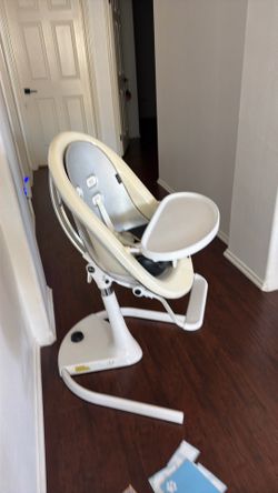 High chair / lounger Mima Moon - please offer $ Sylmar pick up