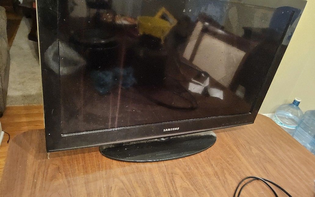 Samsung 2011 TV Cost100 Dollars Is Negotiable