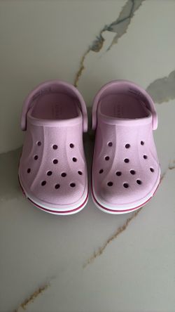 Pink crocs size 8c