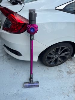 Dyson V6 Motorhead Fuschia Stick Cordless Vacuum Cleaner