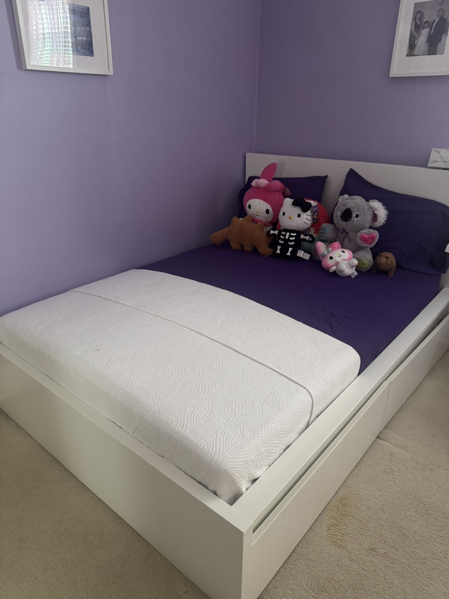 FULL SIZE BED WITH DRAWERS 