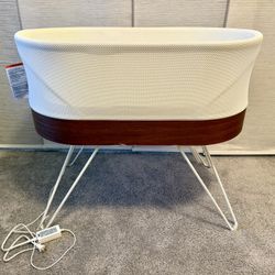 Snoo Bassinet With Swaddles And Sheets