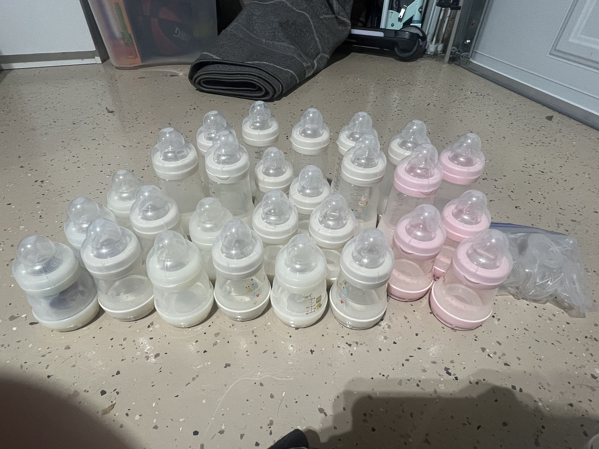 27 MAM Baby Bottles