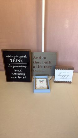 Set of 4 Decorative Quote Signs