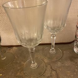 4 Crystal Wine Glasses