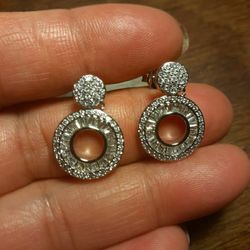 Elegant Design Ladies Cz Diamonds Earrings. 