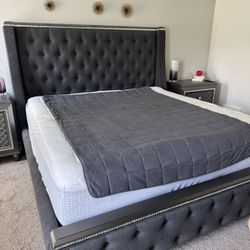 King Bed w/ Adjustable Bed Frame