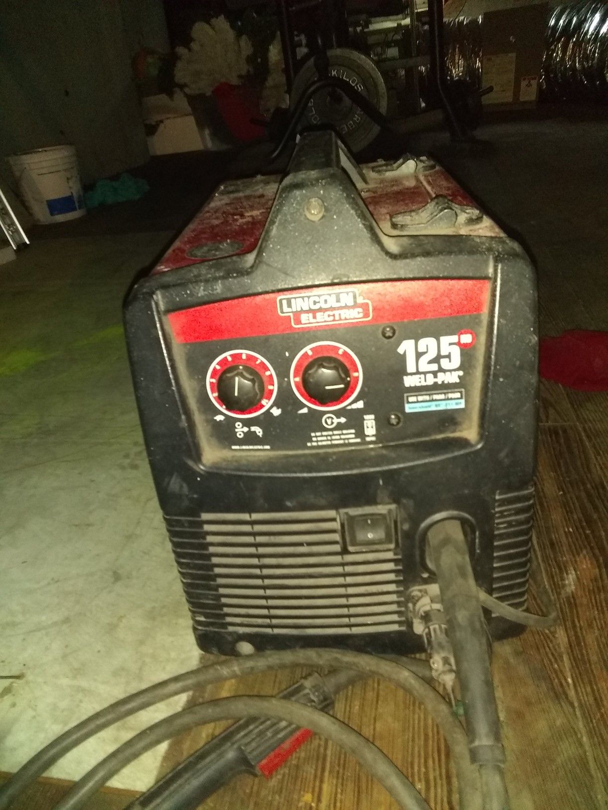 Lincoln Electric 125 HD Weld Pak, Flux Cored Welder with Magnum 100L