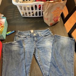 2 BAGS OF CLOTHES  (True Religion, Pink, Fashion Nova & More)