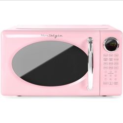 Nostalgia Retro Microwave Oven — 0.7 Cu Ft & 700-Watt Countertop Microwave — Pink