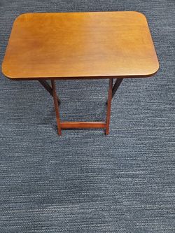 Small foldable table