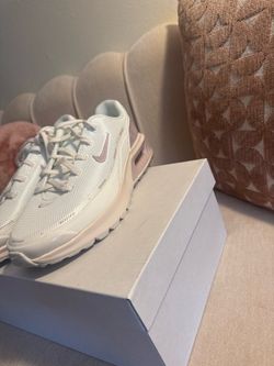 Brand Nike Air Max
