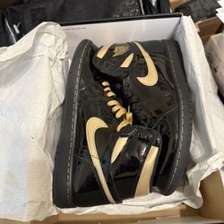 Size 10 Jordan 1 High Metallic - $140