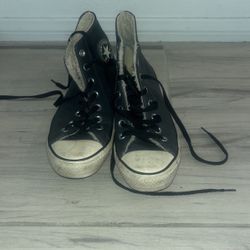 Converse All Star Men Size 6 - Women Size 8 - Leather Hi-Tops